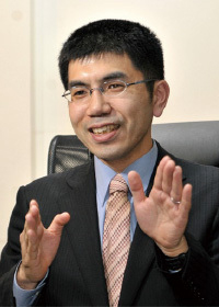 行政書士 小澤信朗氏